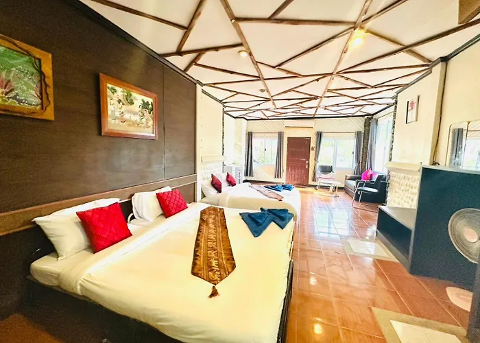 Big Family Bungalow Near Swiming Pool